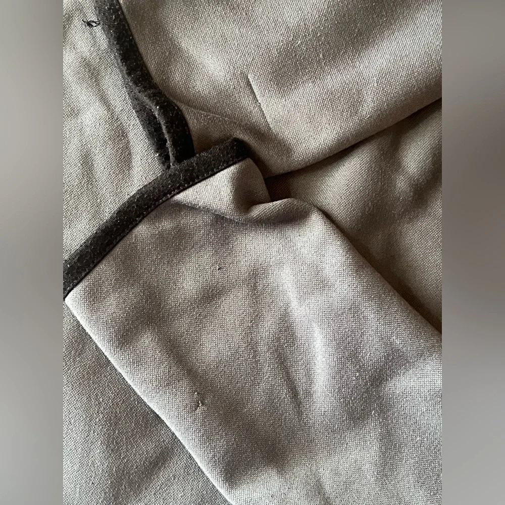Call of Duty Hoodie - Youth Size Medium - Picture 3 of 3
